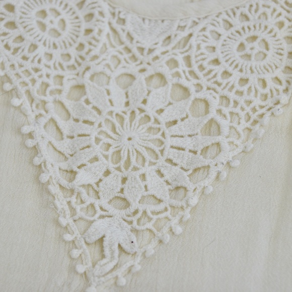 American Eagle White Lace Peplum Tank Top - Picture 4 of 4
